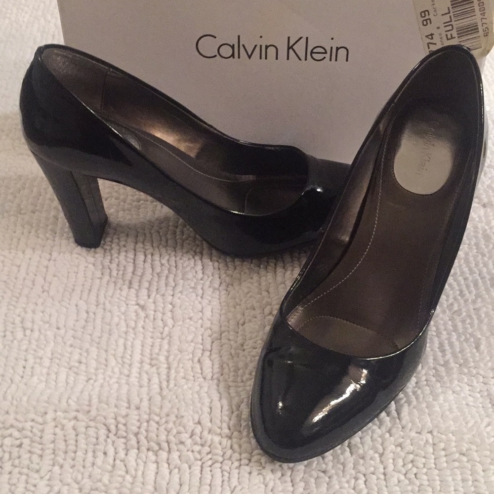 ****CLEARANCE**** Clear Out My Closet with these Comfy Shoes!!